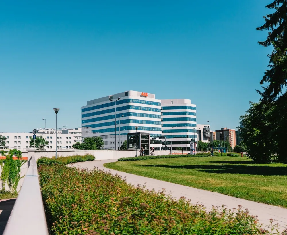 🏢 Office Parks & Campuses